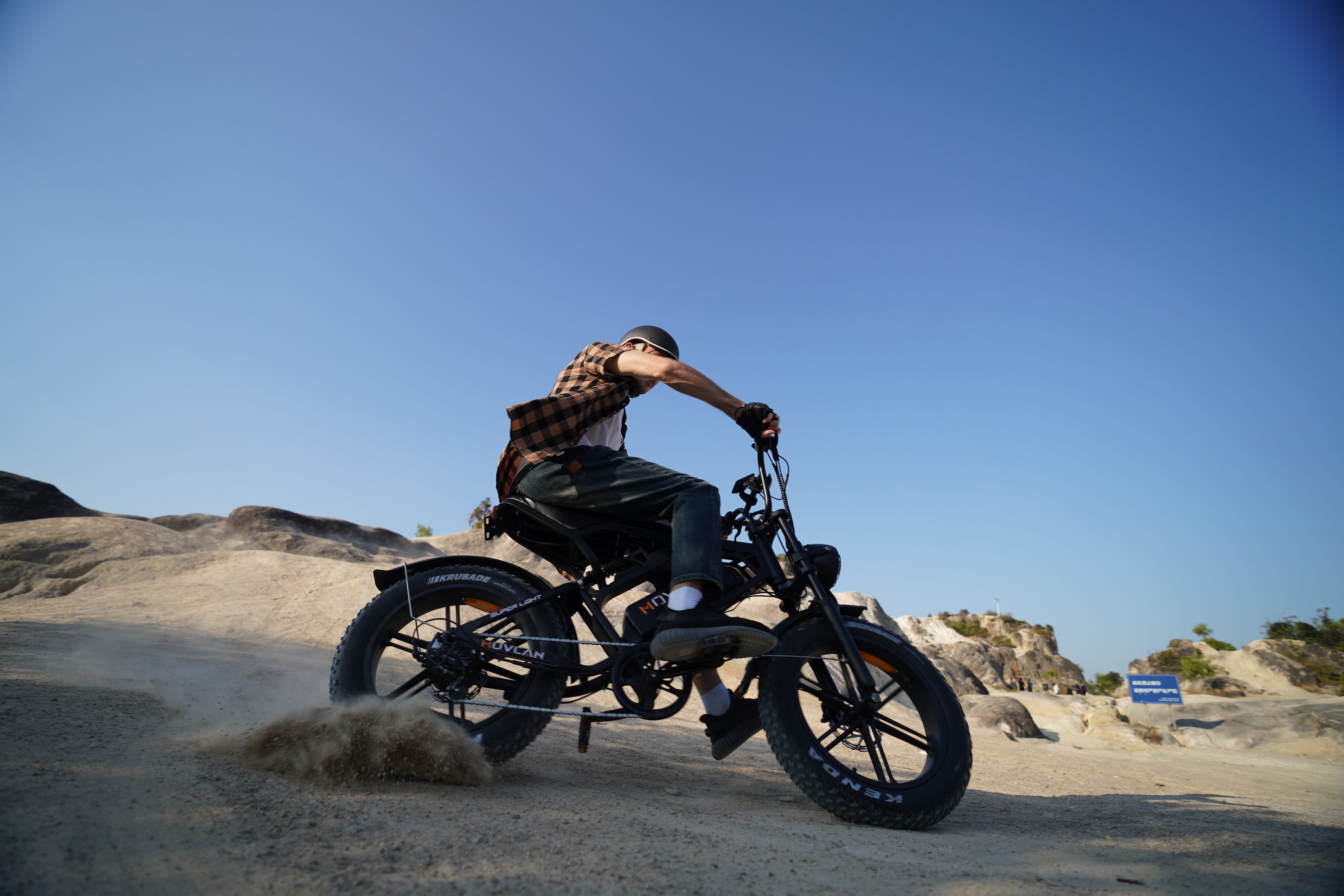 V20 Fat Tire Electric Bike 1000W motor 48V 15.6AH battery